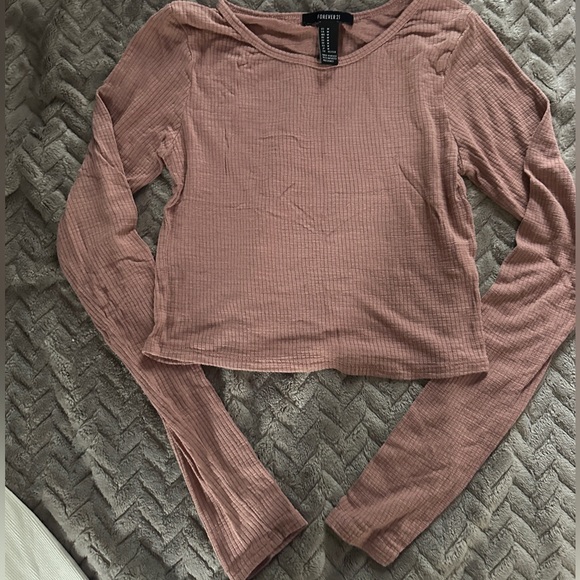 Forever 21 Crop Top size: MEDIUM - Picture 2 of 2